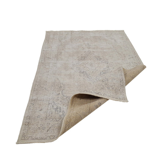 Vintage 6.3' x 9.5' Wool Rug