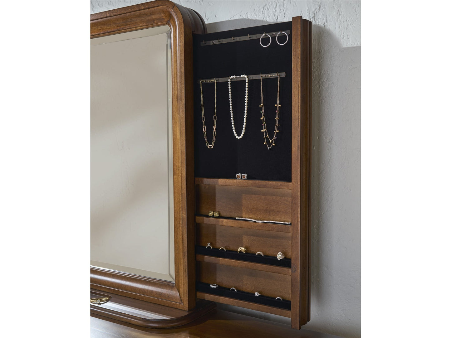 New Lou Vertical Storage Mirror