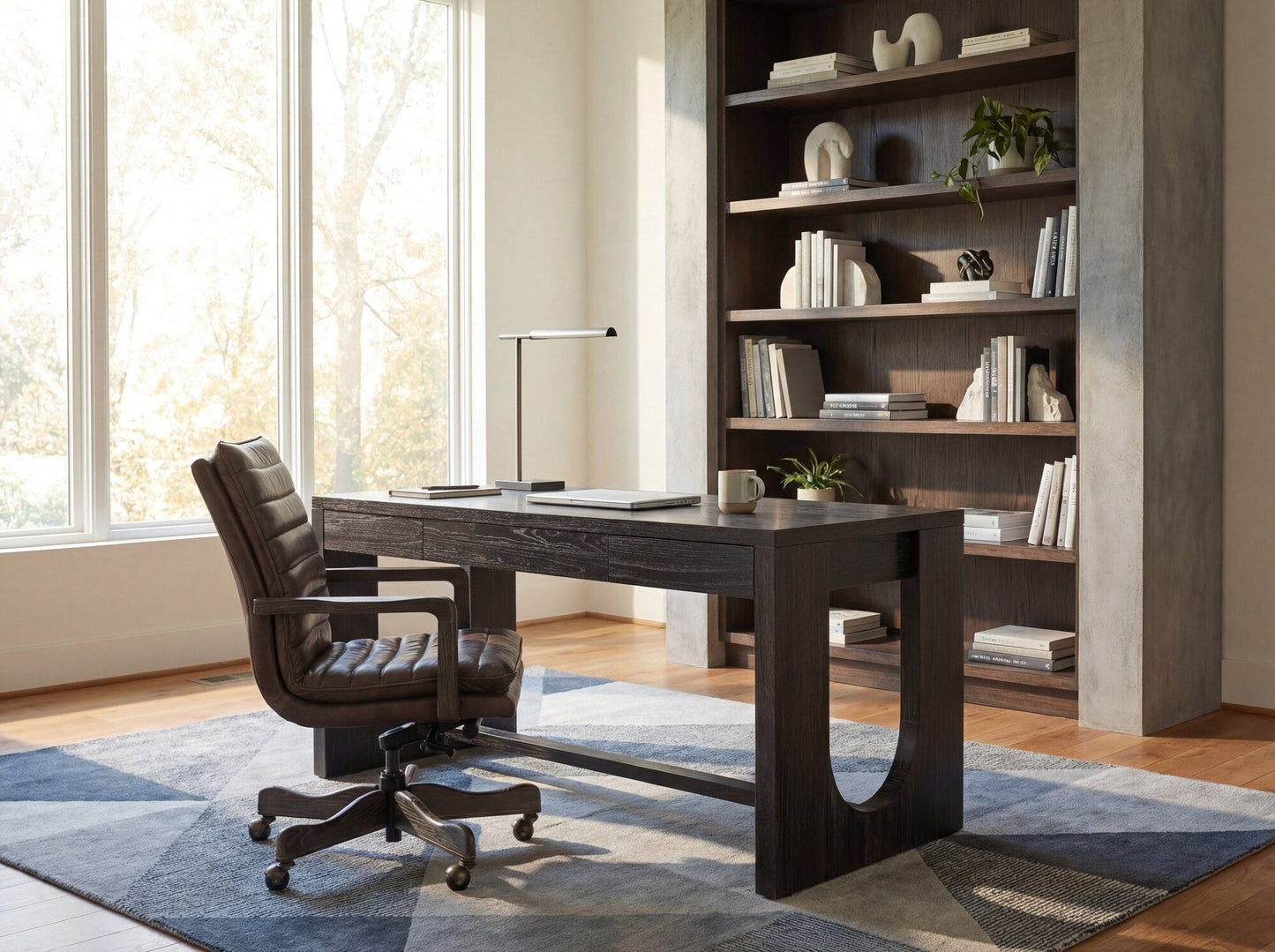 Commerce & Market Writing Desk