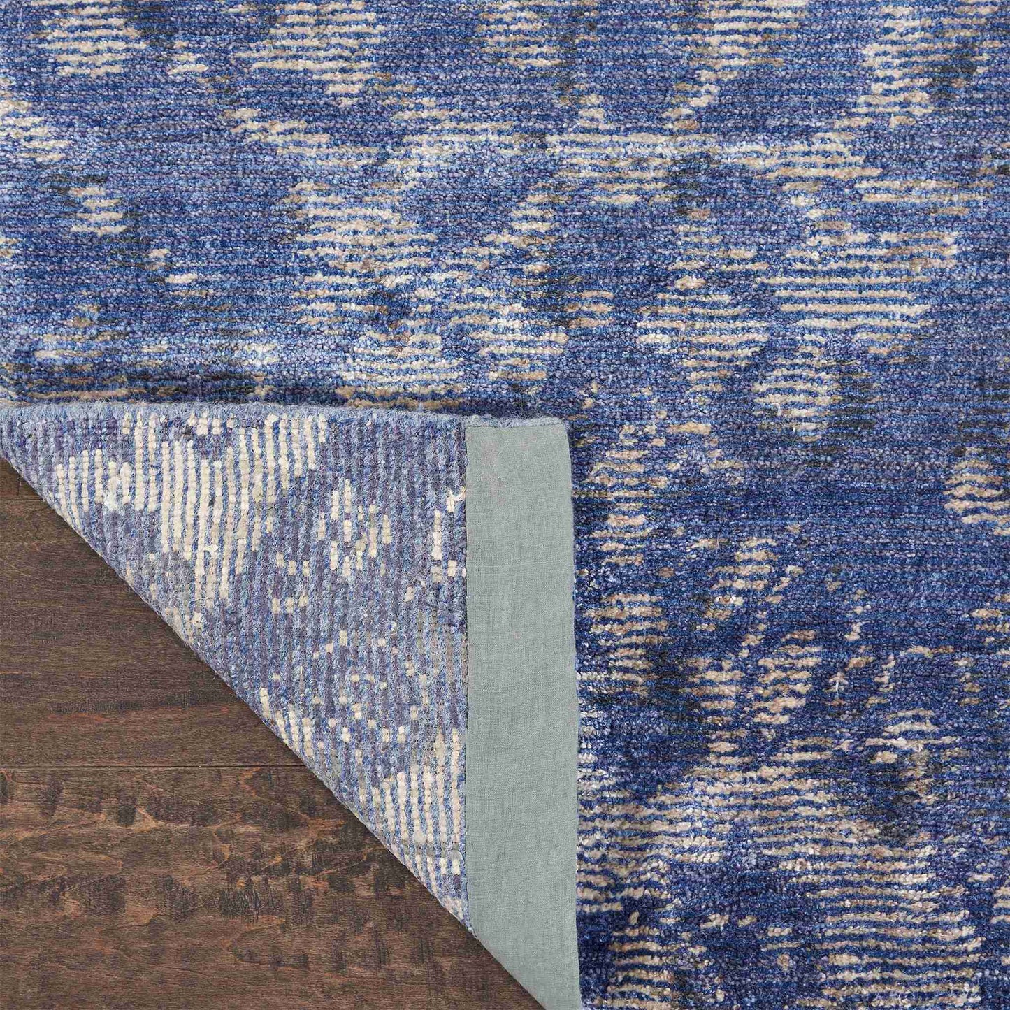 Lucent LCN06 Vintage Inspired Rug