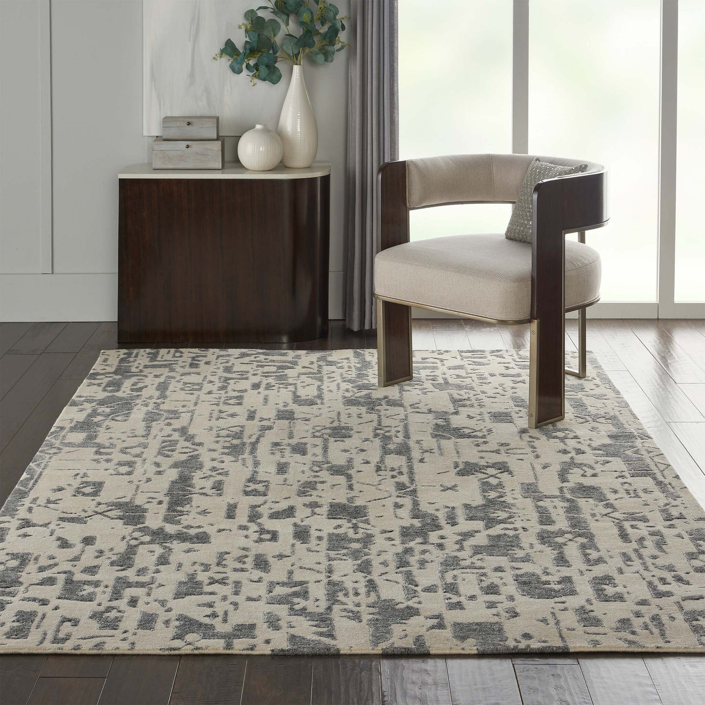 Silk Shadows SHA19 Transitional Rug
