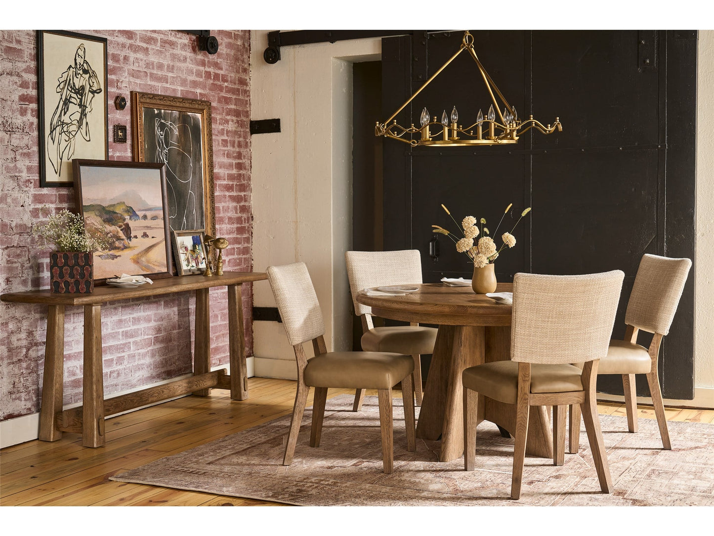 Griffith Park Sienna Round Dining Table